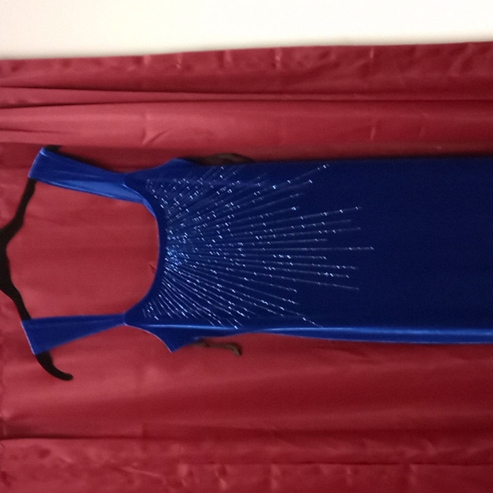 Women's/Teen Event gown or prom dress